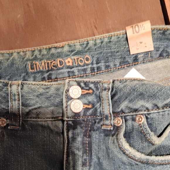 🆕 Girls Size 10 1/2 Limited Too Denim Capri Jeans - Picture 2 of 3